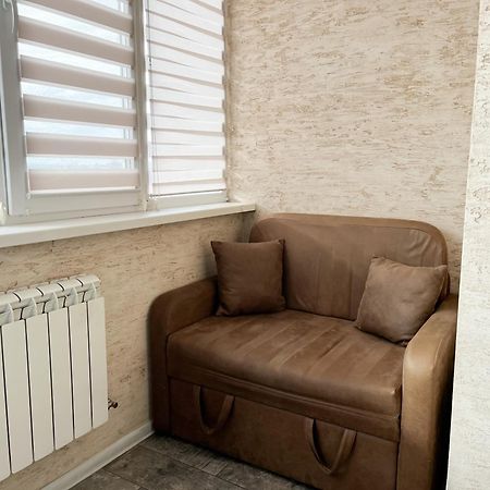 0147 New Flat Near Airport Zhulyany Sofievskaya Borshchagovka Lejlighed Kiev Eksteriør billede